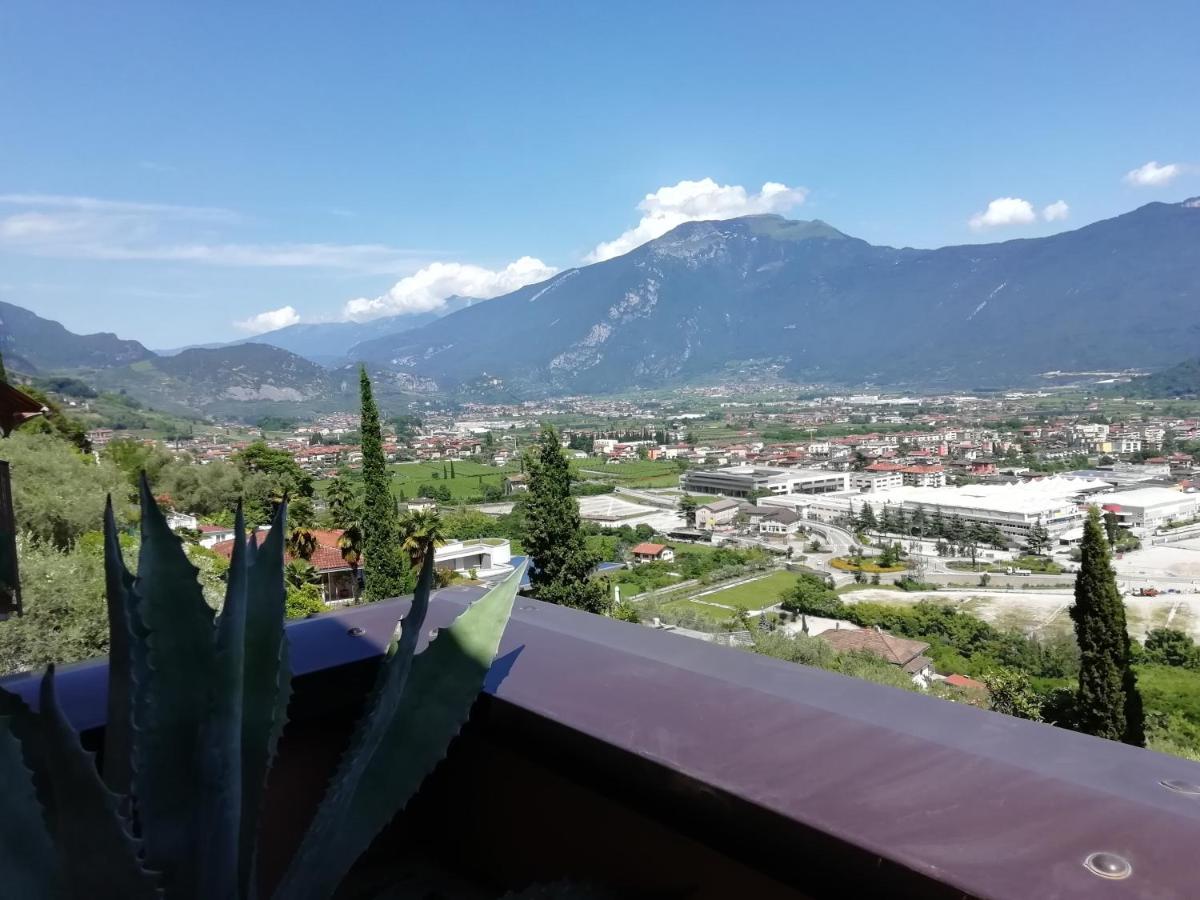 Lake & Castle View Apartment リーヴァ・デル・ガルダ エクステリア 写真